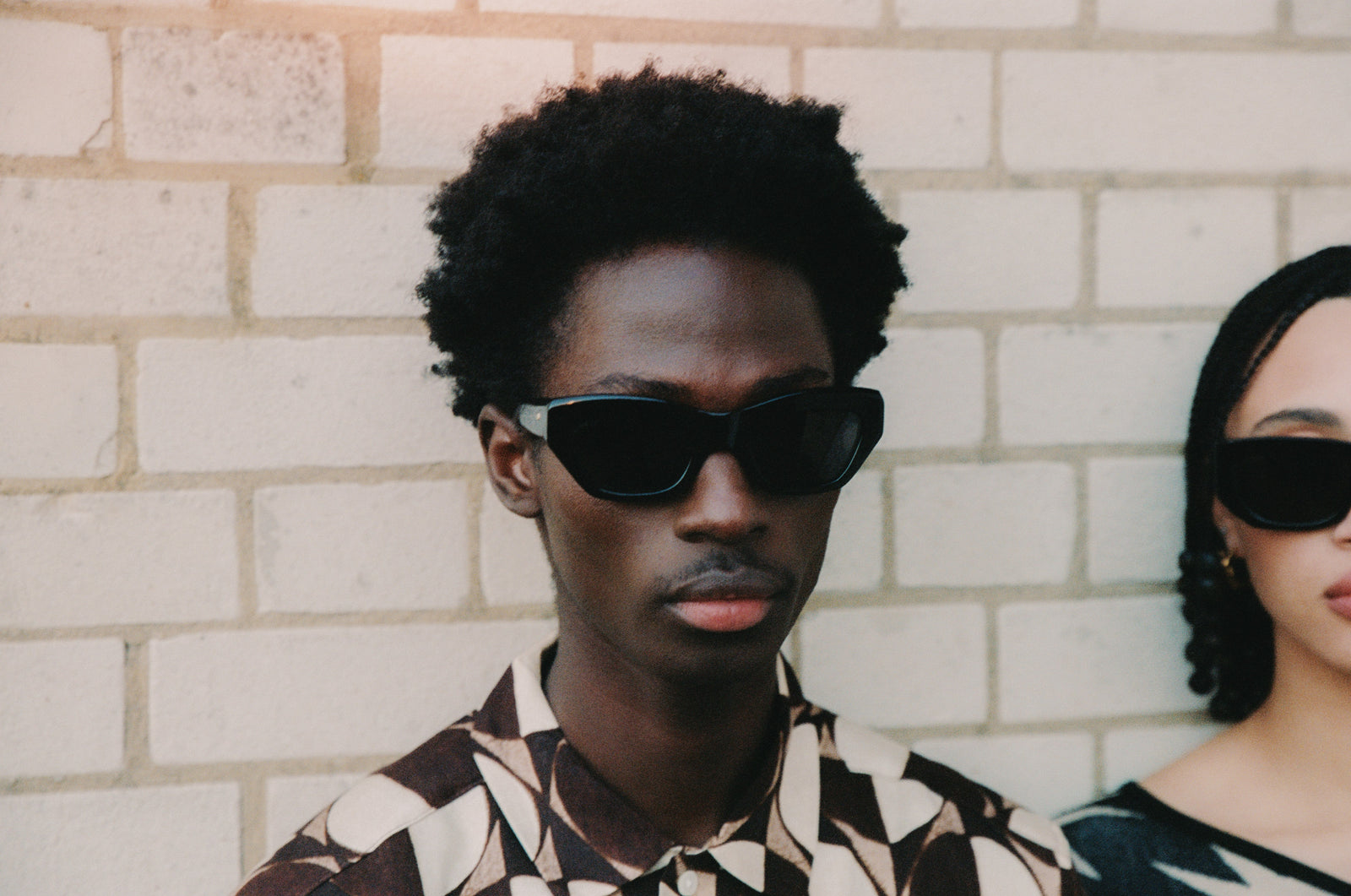 CONCEPT 3 in Black | KIMEZE | Unisex Luxury Sunglasses display picture 1