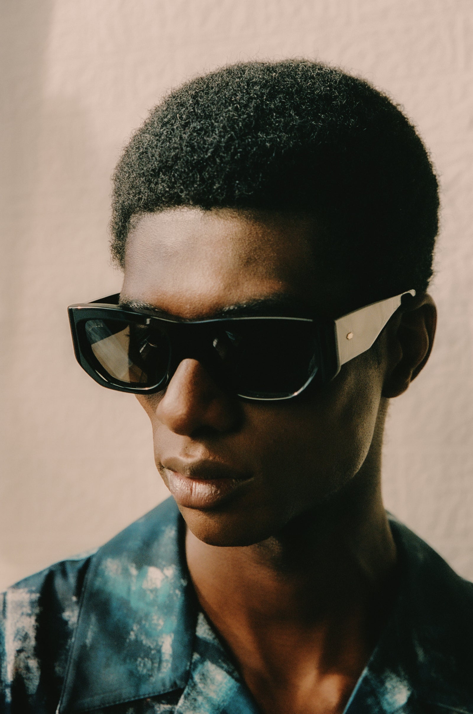 CONCEPT 1 in Black | KIMEZE | Unisex Luxury Sunglasses